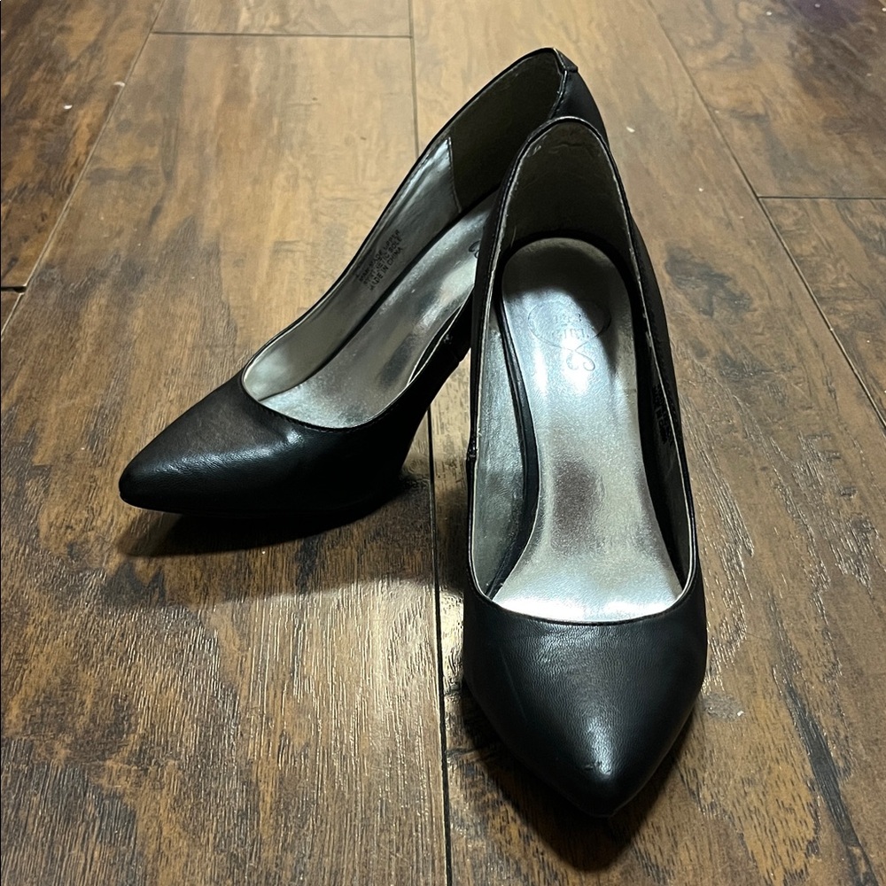 143 Girl Classic Black Heels